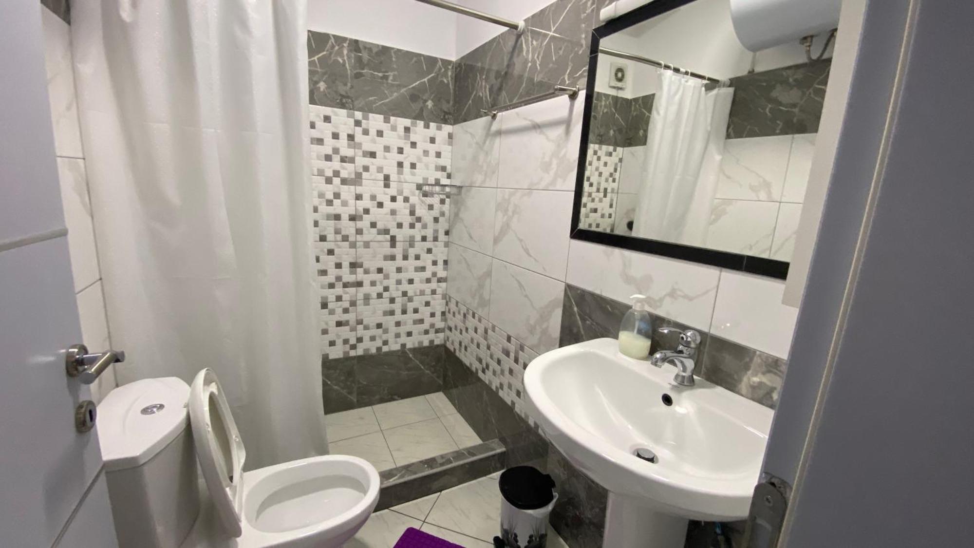 Guest'S Apartament Pogradec Zewnętrze zdjęcie