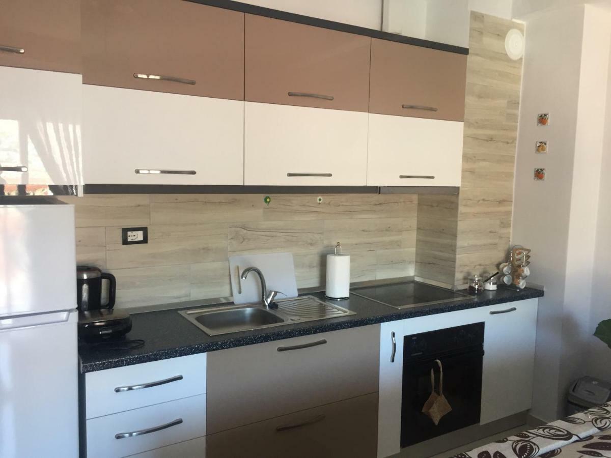 Guest'S Apartament Pogradec Zewnętrze zdjęcie