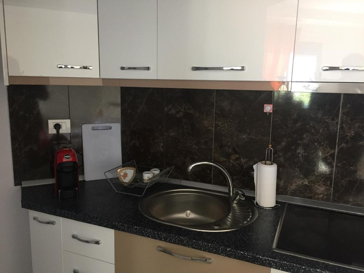 Guest'S Apartament Pogradec Zewnętrze zdjęcie